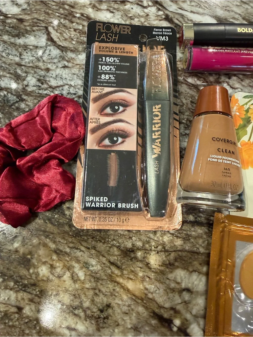 Marigold Face Mask & Garnet Scrunchie Gift Set - Burgundy